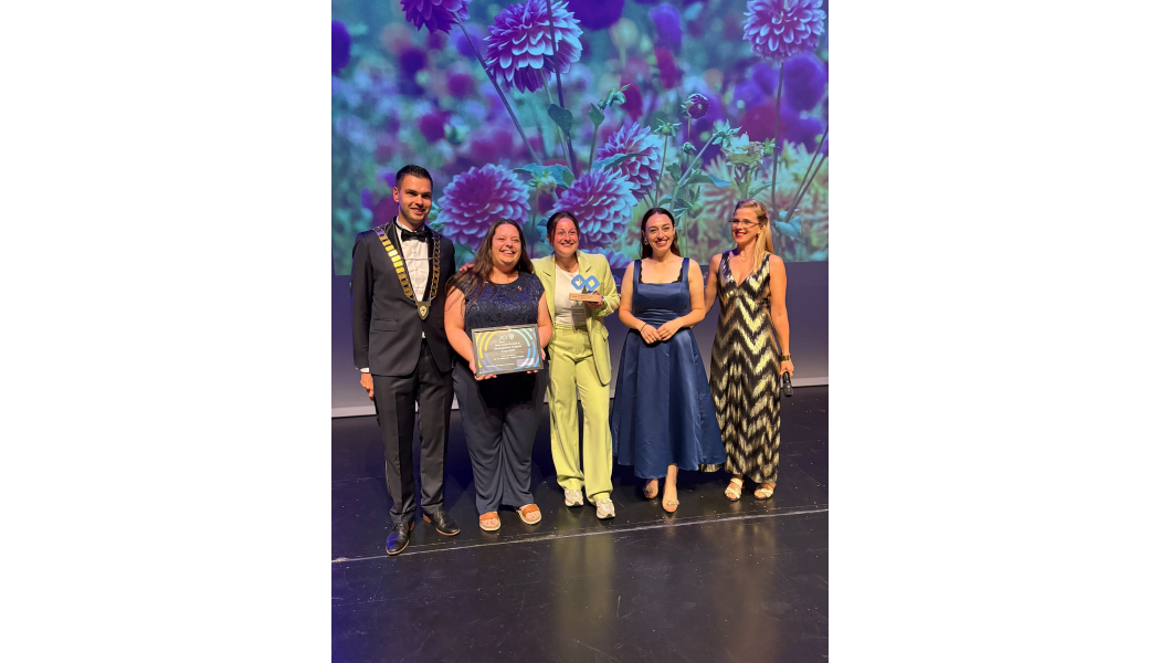 Remise des JCI Belgium Awards avec les trophées personnalisés WOAW